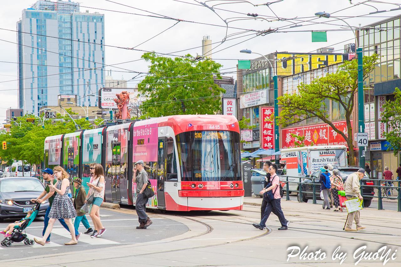 Toronto Chinatown Inn ภายนอก รูปภาพ